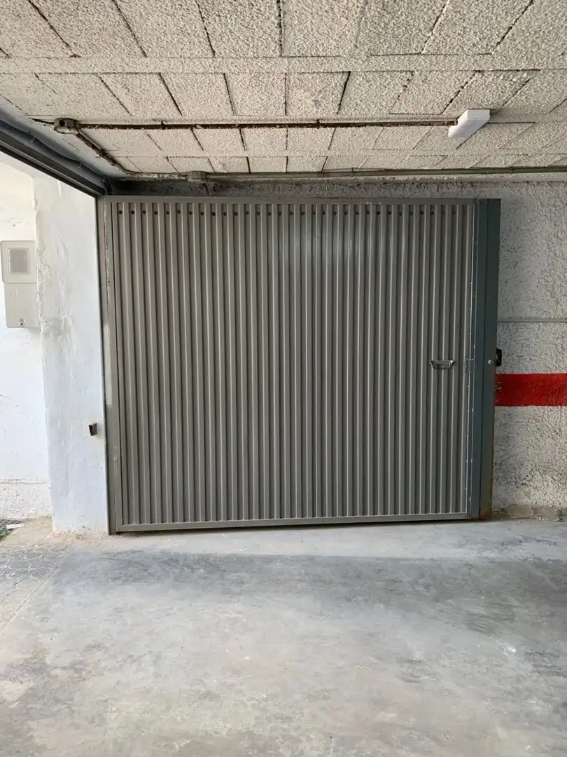 Außenansicht von Erdgeschoss zum Verkauf in Valencia mit Terrasse, Abstellraum und Möbliert
