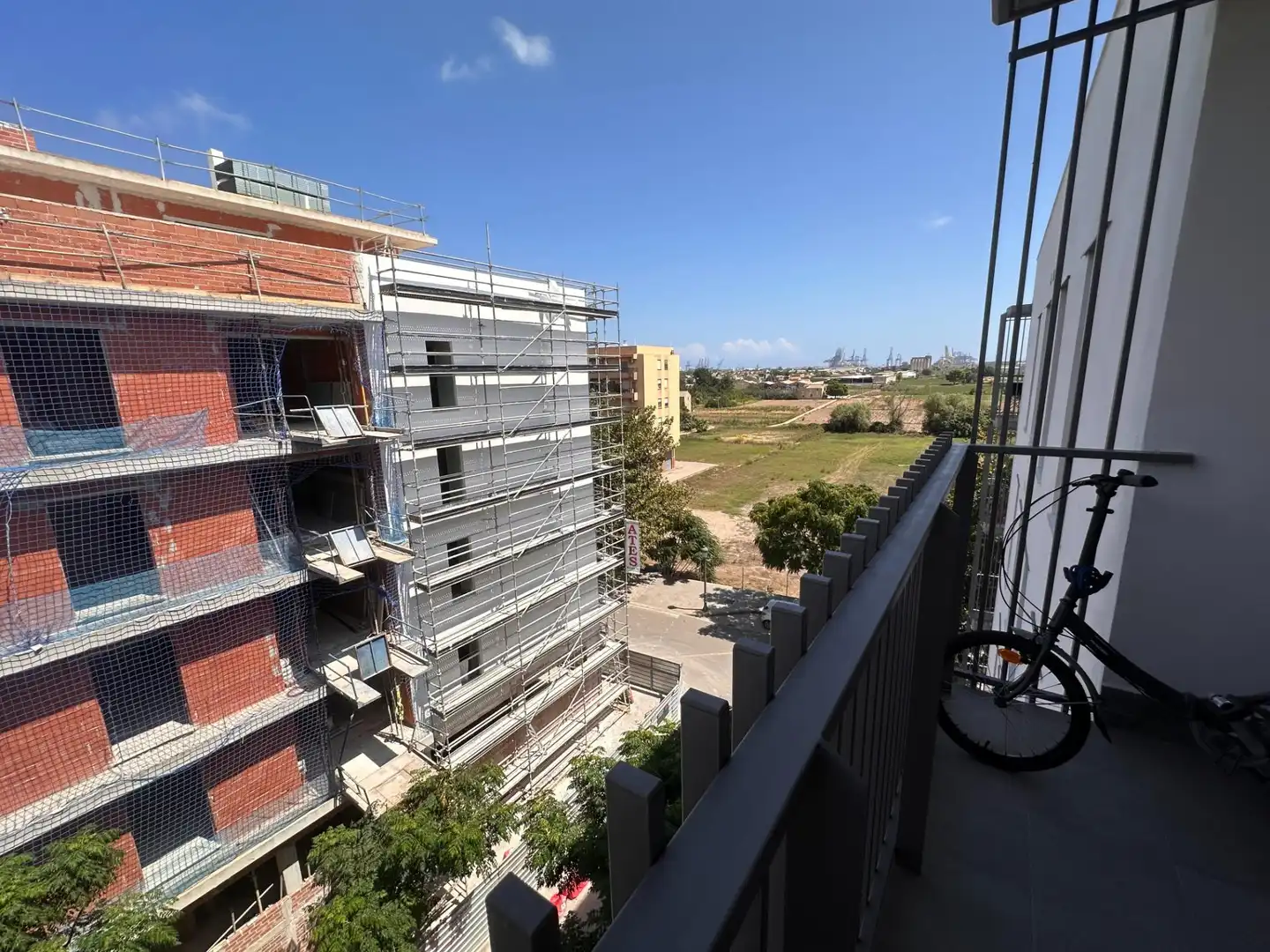 Vista exterior de Piso en venta en Quatre Carreres