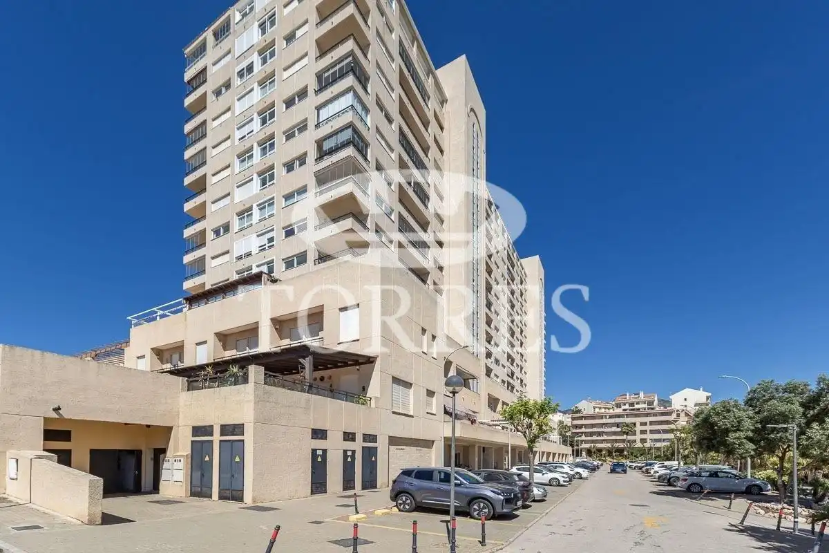 Vista exterior de Pis en venda en Benalmádena amb Aire condicionat, Terrassa i Traster