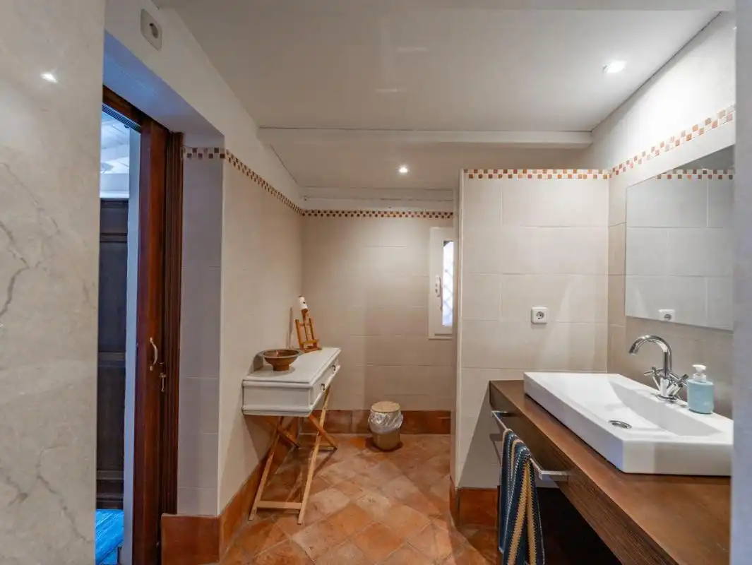 Bathroom of Houses for rent in Benahavís  with Air Conditioner, Heating and Private garden