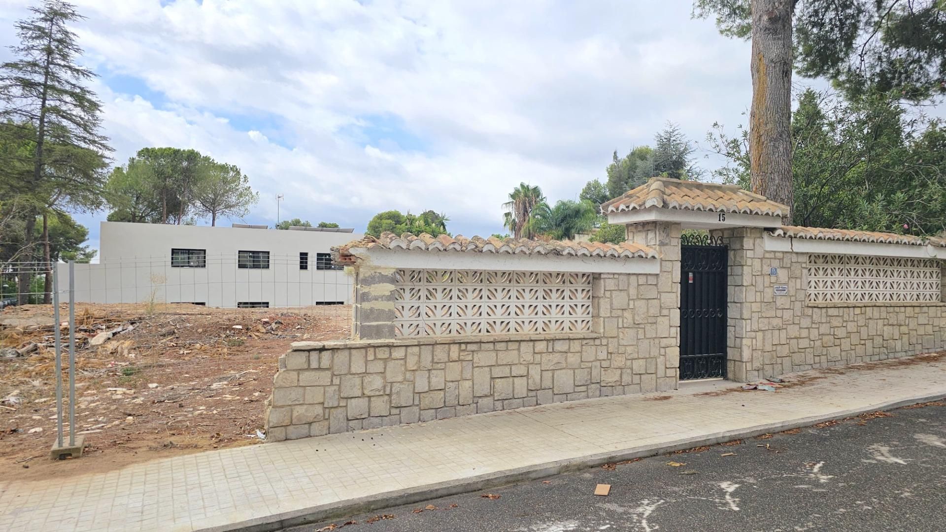 Exterior view of Residential for sale in Paterna