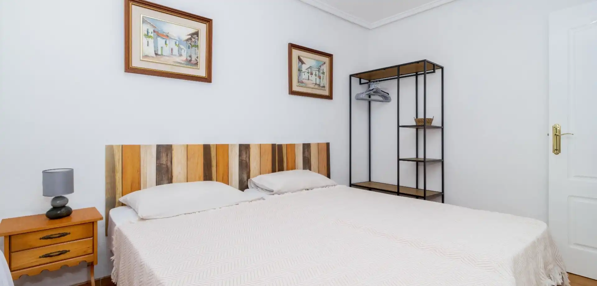 Dormitori de Casa o xalet en venda en Orihuela amb Aire condicionat, Terrassa i Moblat