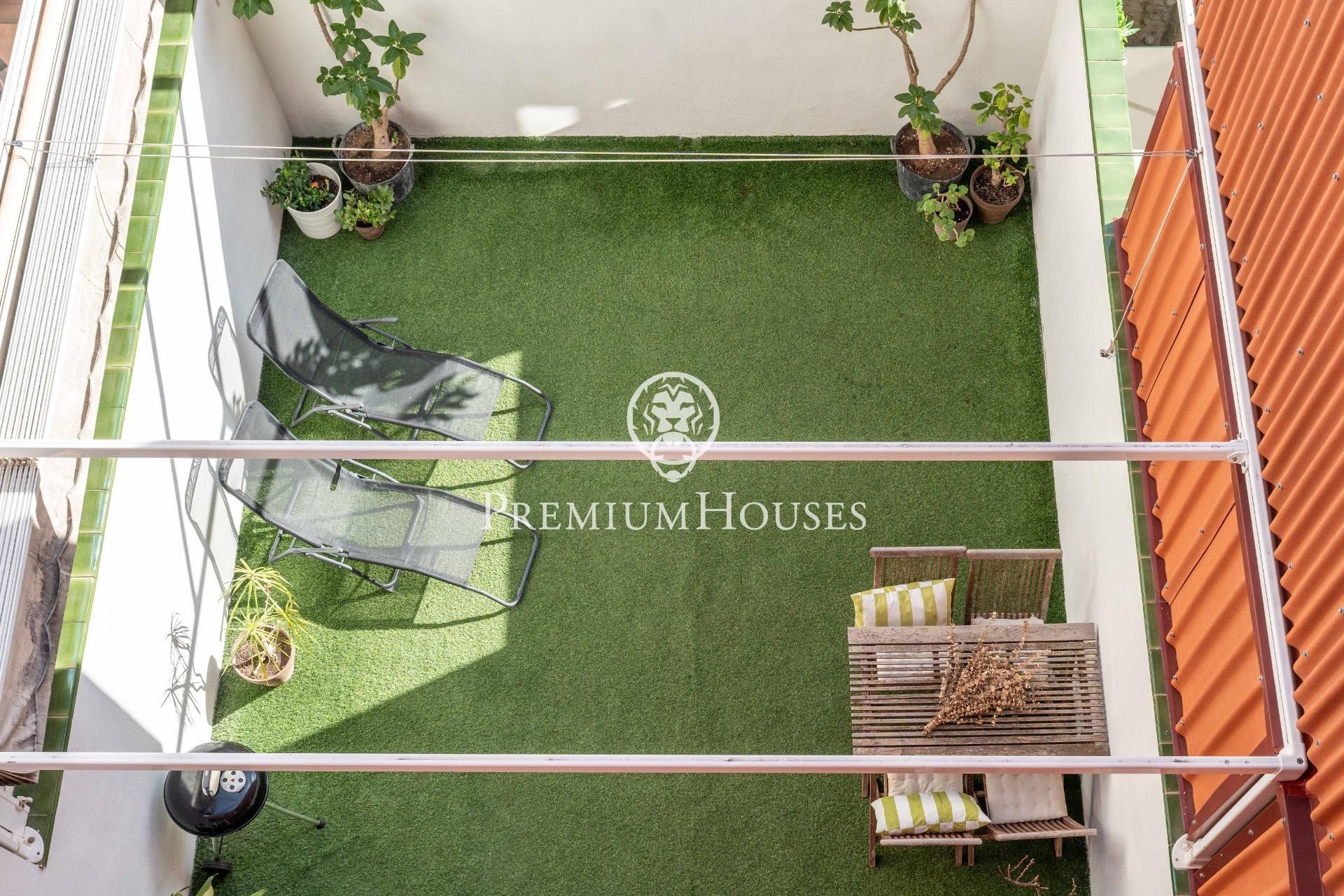 Terrace of House or chalet for sale in Vilanova i la Geltrú  with Heating, Parquet flooring and Terrace