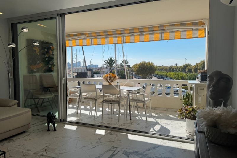 Terrace of Duplex for sale in Empuriabrava  with Air Conditioner, Heating and Storage room