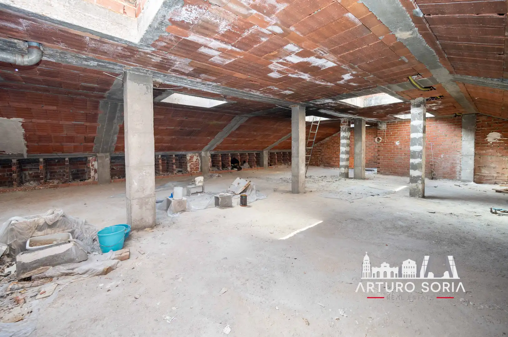 Dúplex en venda en Madrid amb Piscina comunitària