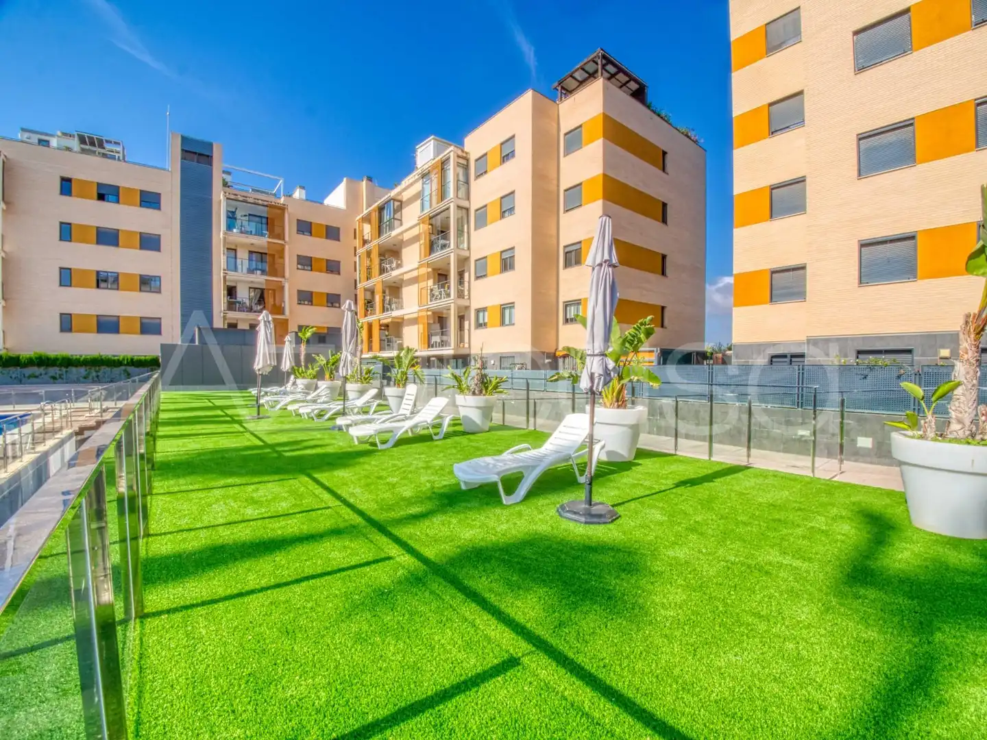 Terrasse von Wohnung zum Verkauf in El Campello mit Klimaanlage, Privatgarten und Parkett