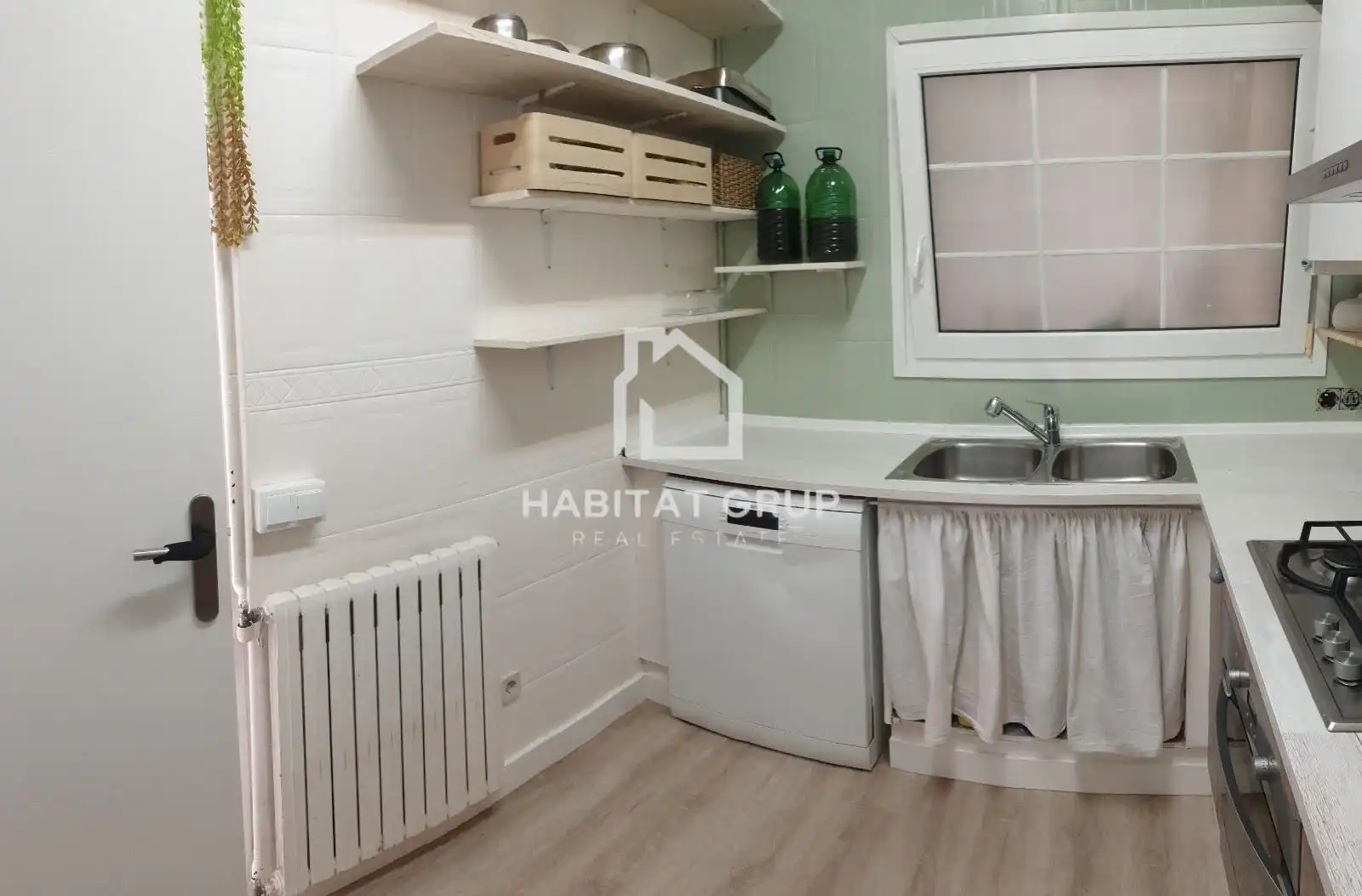Cuina de Pis en venda en Torelló amb Aire condicionat, Calefacció i Terrassa