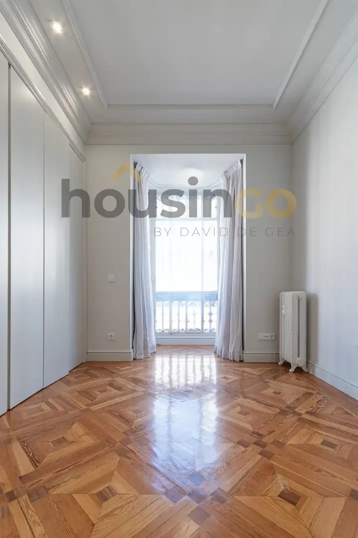Exterior view of Flat for rent in Madrid  with Air Conditioner, Heating and Terrace