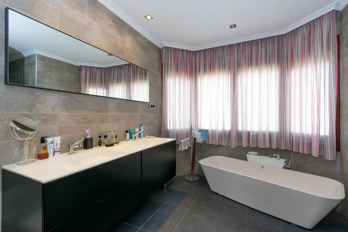 House with pool for sale in Estepona Pueblo, imagen 28
