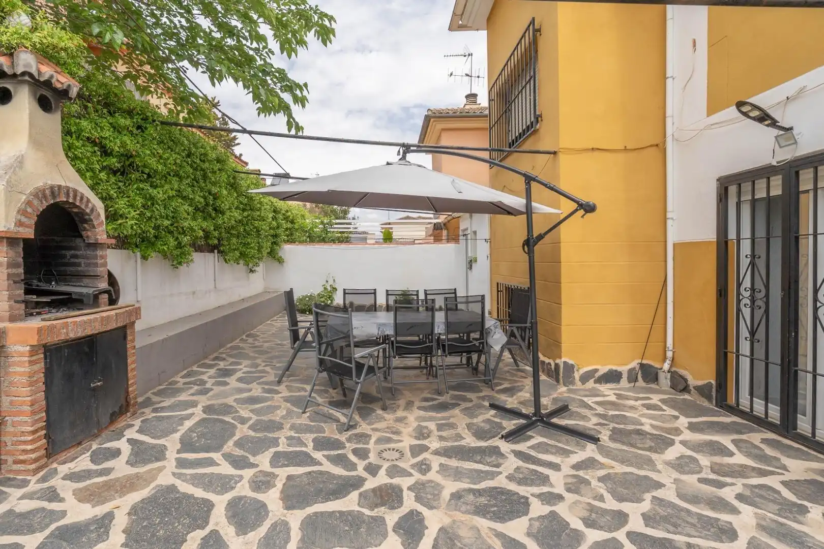 Casa aparellada amb balcó en venda a Camino DE ALBARRATE, imagen 69