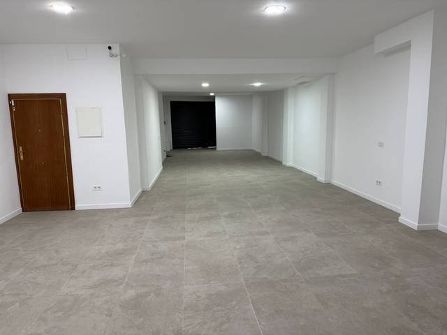 Local comercial en Venta en Carrer de Calaf en Can Mariner