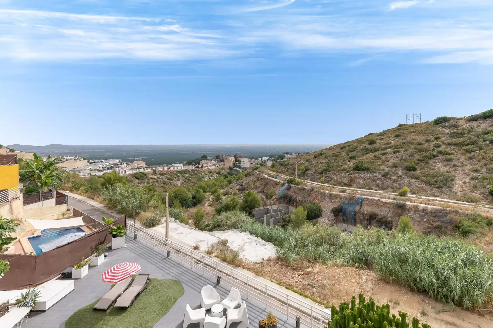 Terrassa de Casa o xalet en venda en Chiva amb Calefacció, Jardí privat i Terrassa