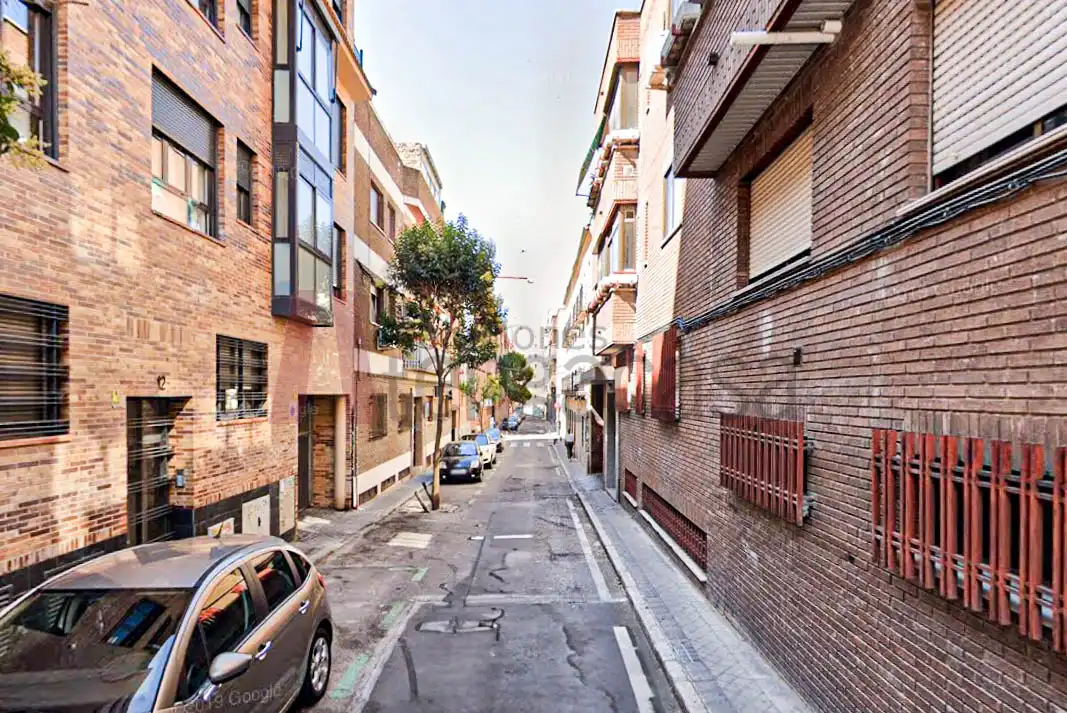 Vista exterior de Garatge en venda en Madrid