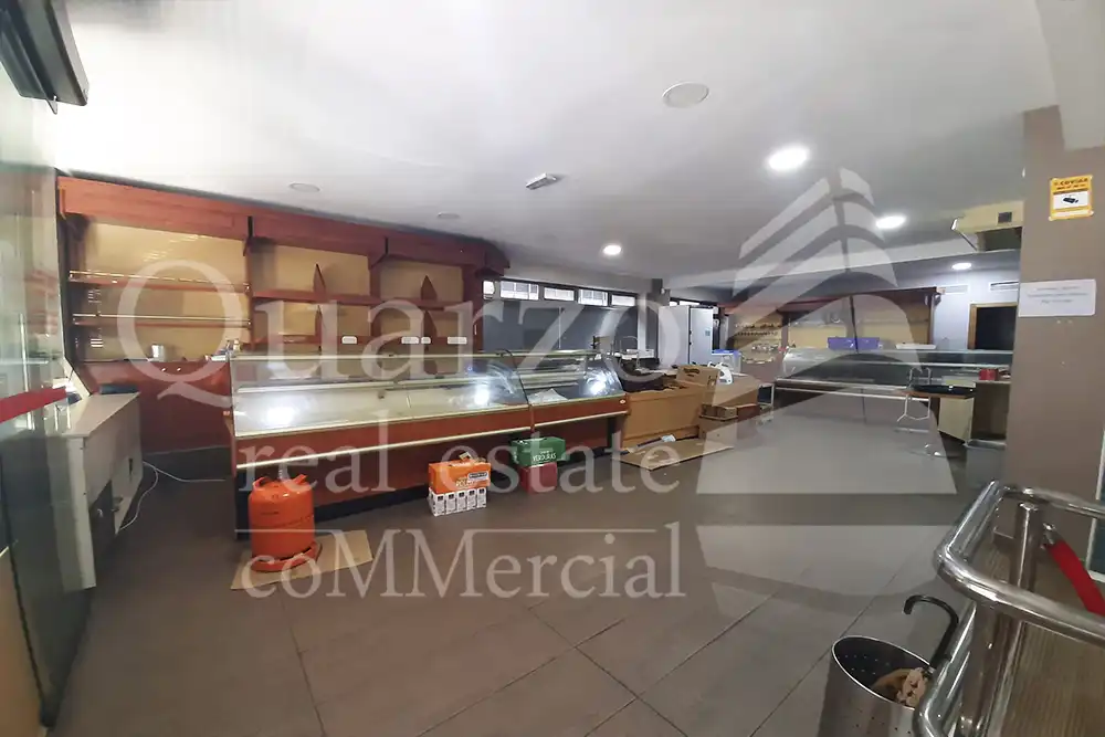 Gewerbefläche zum Verkauf in Calle Gómez Becerra 16, imagen 3