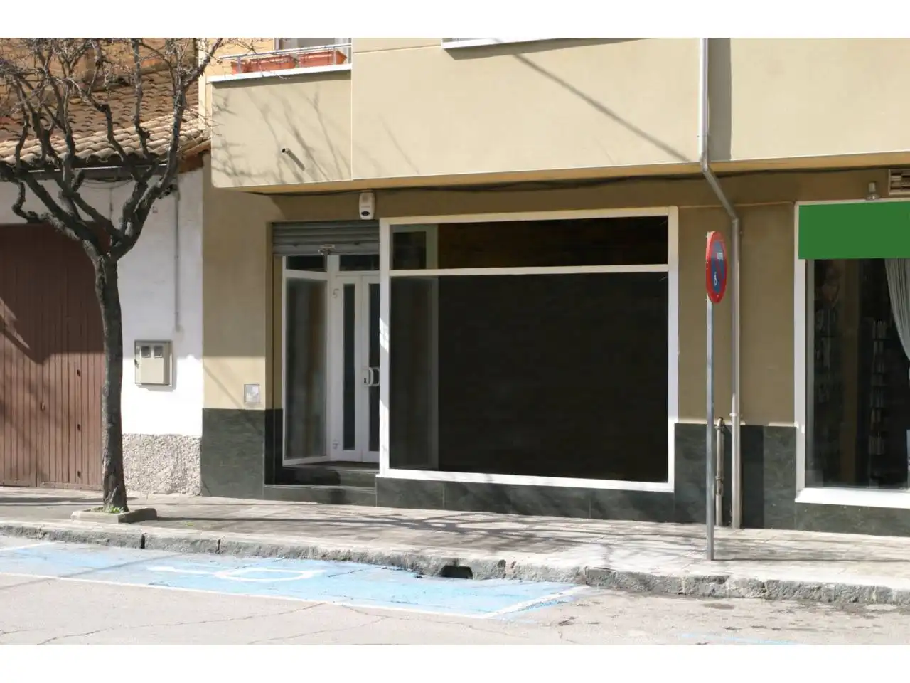 Local comercial en venda a Roda de Ter, imagen 2