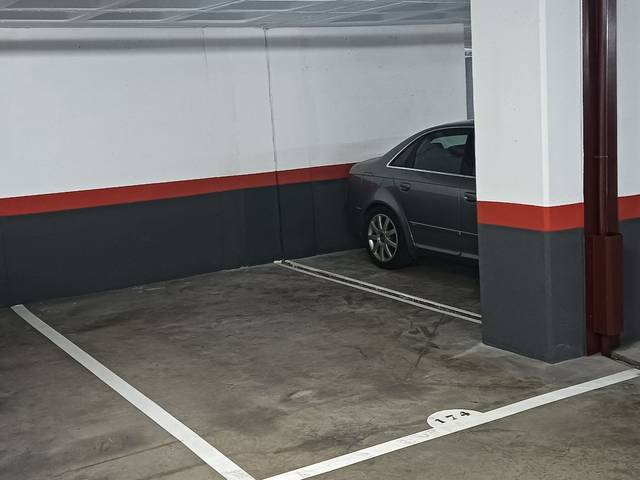 Garaje en Venta en Calle de Illescas, 94 en Aluche