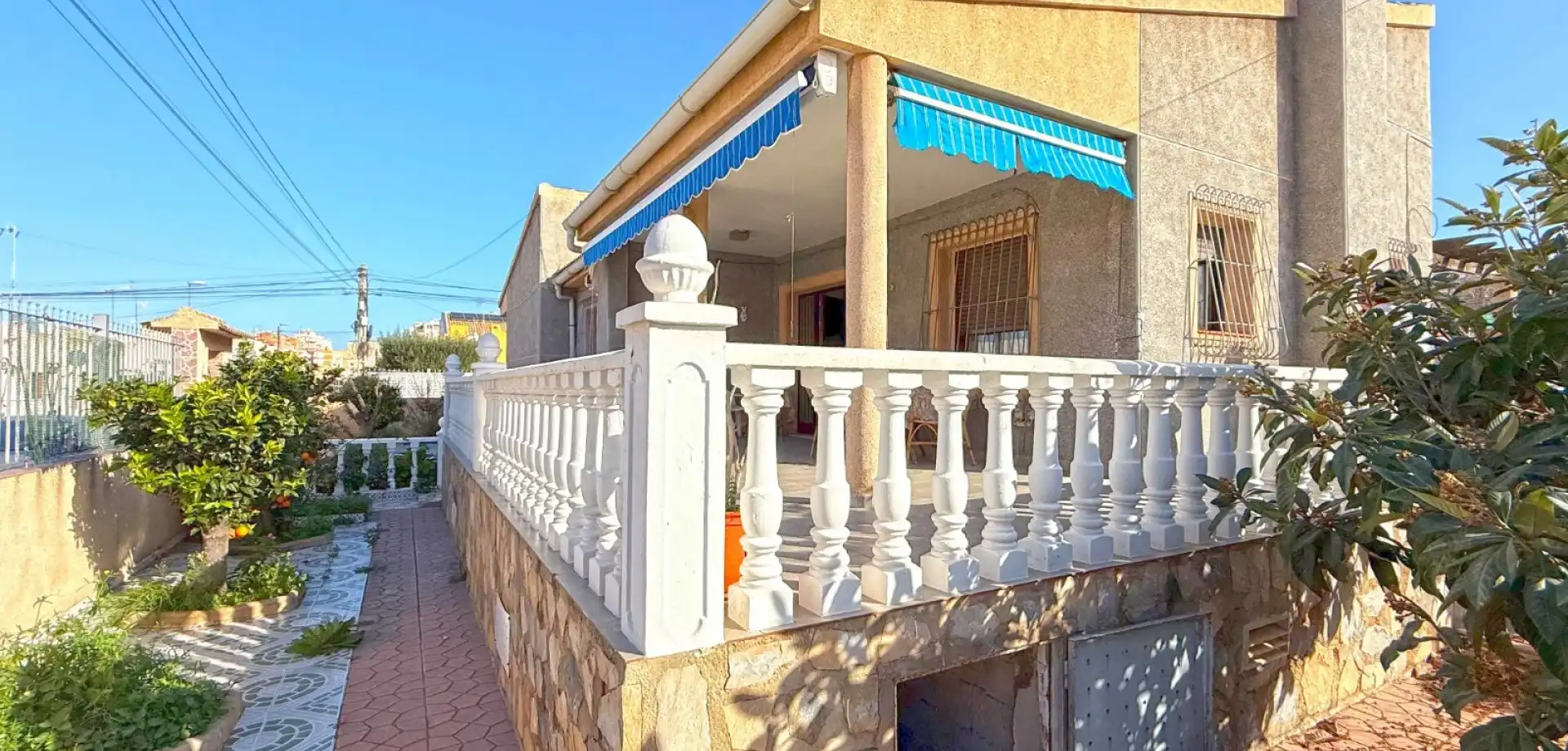 Vista exterior de Casa o chalet en venta en Torrevieja