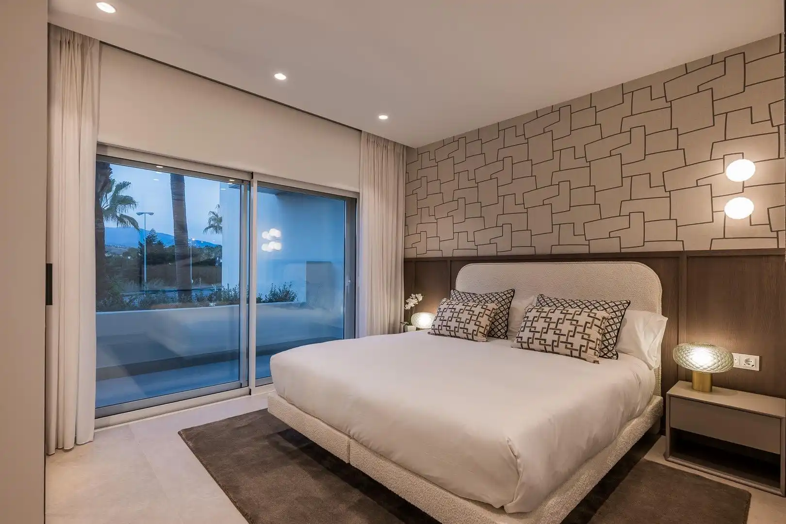 Bedroom of Apartments for sale in Estepona  with Air Conditioner, Terrace and Storage room