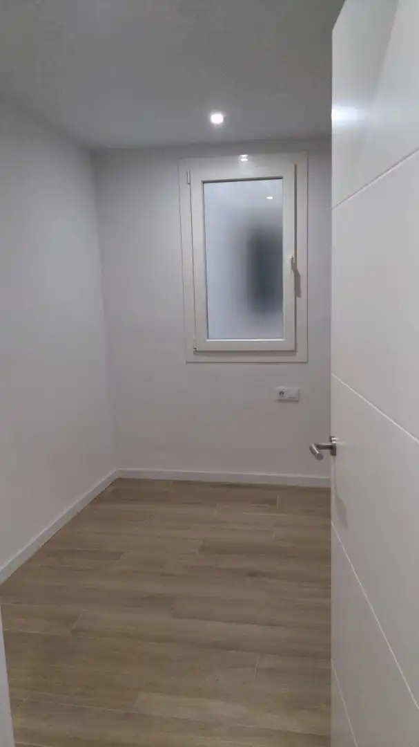 Bedroom of Flat for rent in Esplugues de Llobregat  with Air Conditioner, Heating and Terrace