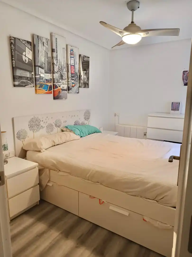 Dormitori de Casa adosada en venda en Santa Pola amb Jardí privat i Piscina comunitària