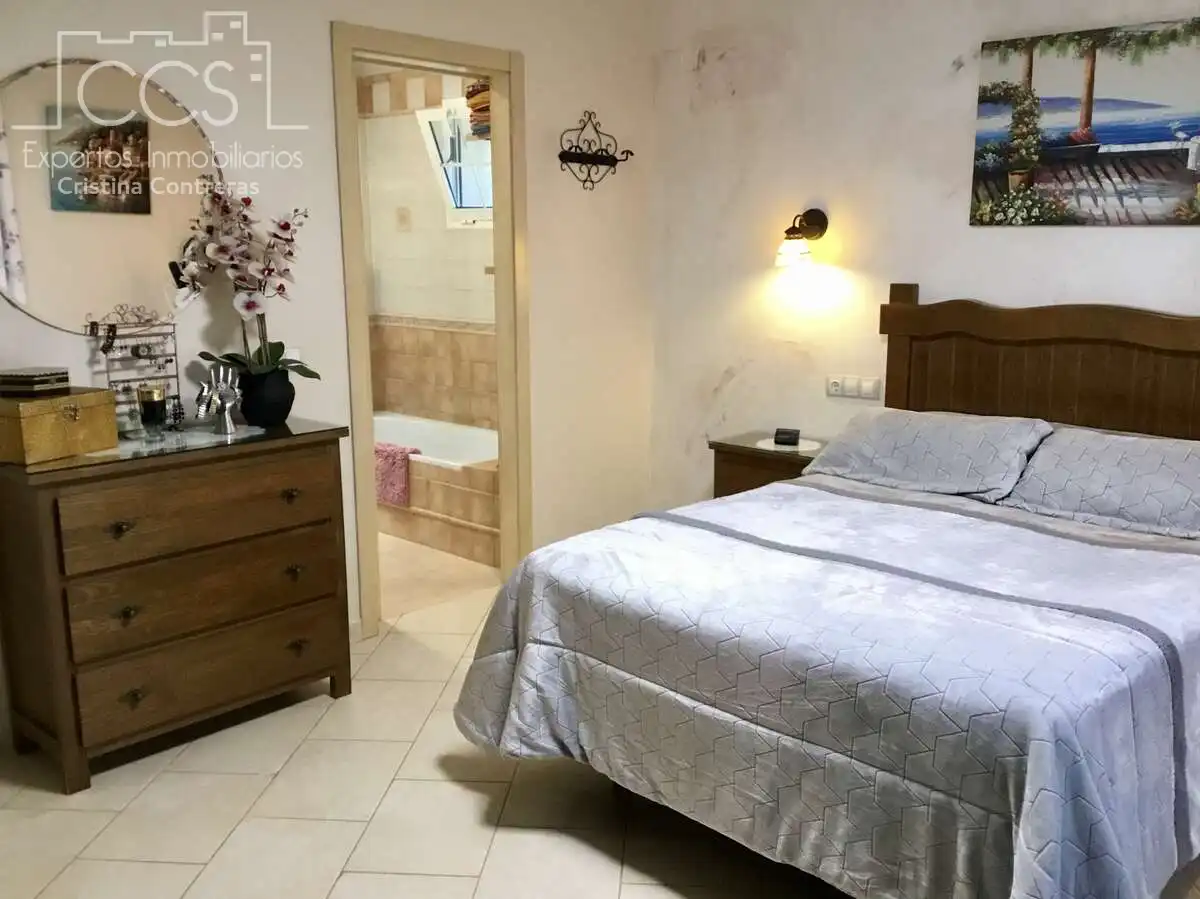 Dormitori de Casa o xalet en venda en Sevilla amb Aire condicionat, Traster i Piscina