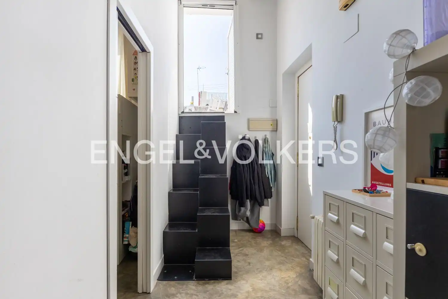 Dachboden zum Verkauf in Valencia mit Heizung und Balkon