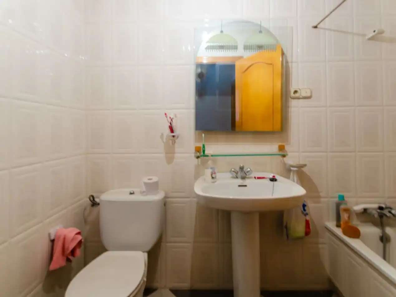 Bathroom of Houses for sale in Campillos, Málaga
