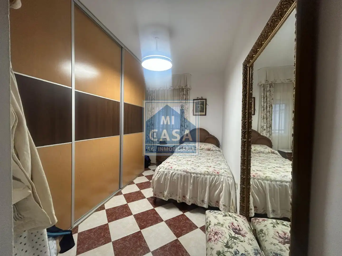 Dormitori de Casa o xalet en venda en Mérida amb Aire condicionat i Terrassa