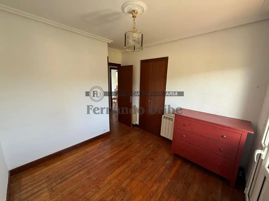 Schlafzimmer von Wohnung zum Verkauf in Iurreta mit Privatgarten, Abstellraum und Balkon