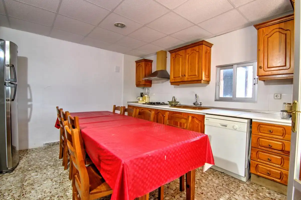 Cuina de Casa o xalet en venda en Alicante / Alacant amb Aire condicionat, Calefacció i Jardí privat