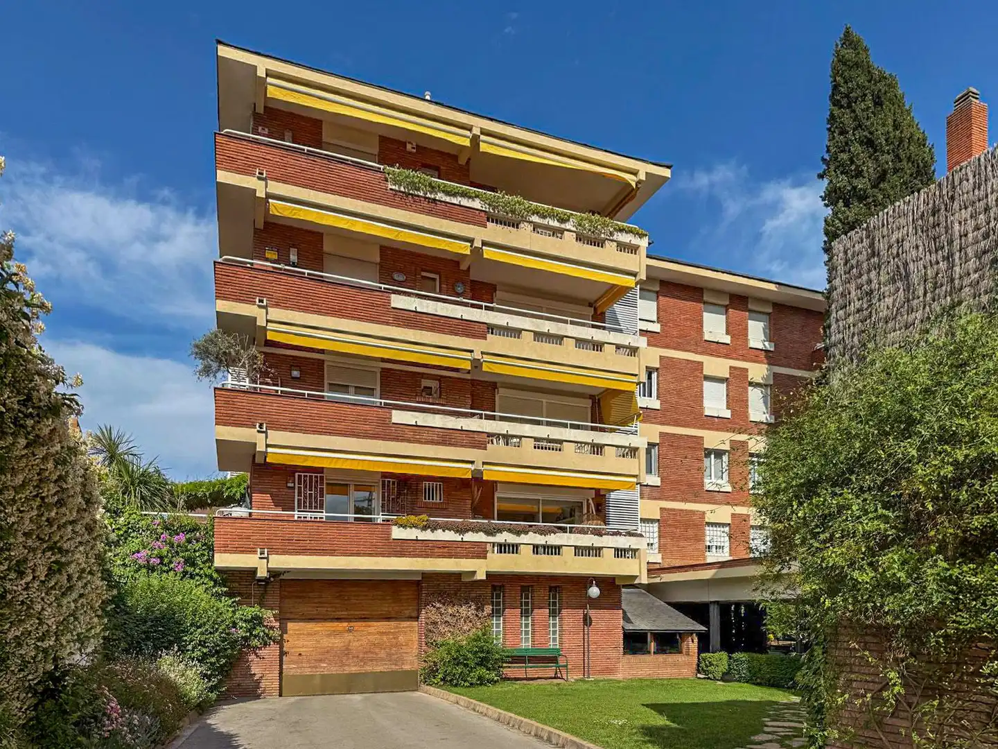 Flat with terrace for sale in Calle Sant eduard