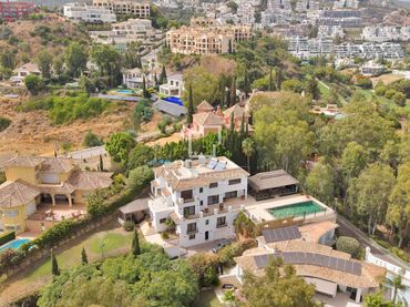 Xalet amb balcó en venda a La Quinta