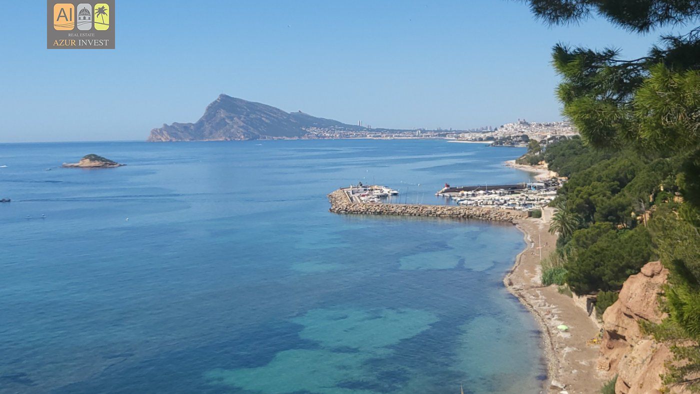 Vista exterior de Edifici en venda en Altea