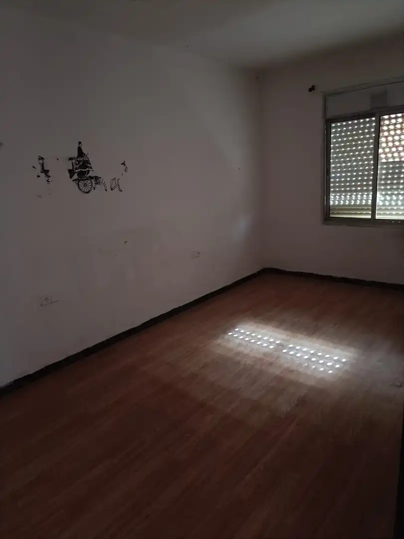 Piso en venta en Carrer d'Antoni de Gimbernat, 19, Estació del Nord