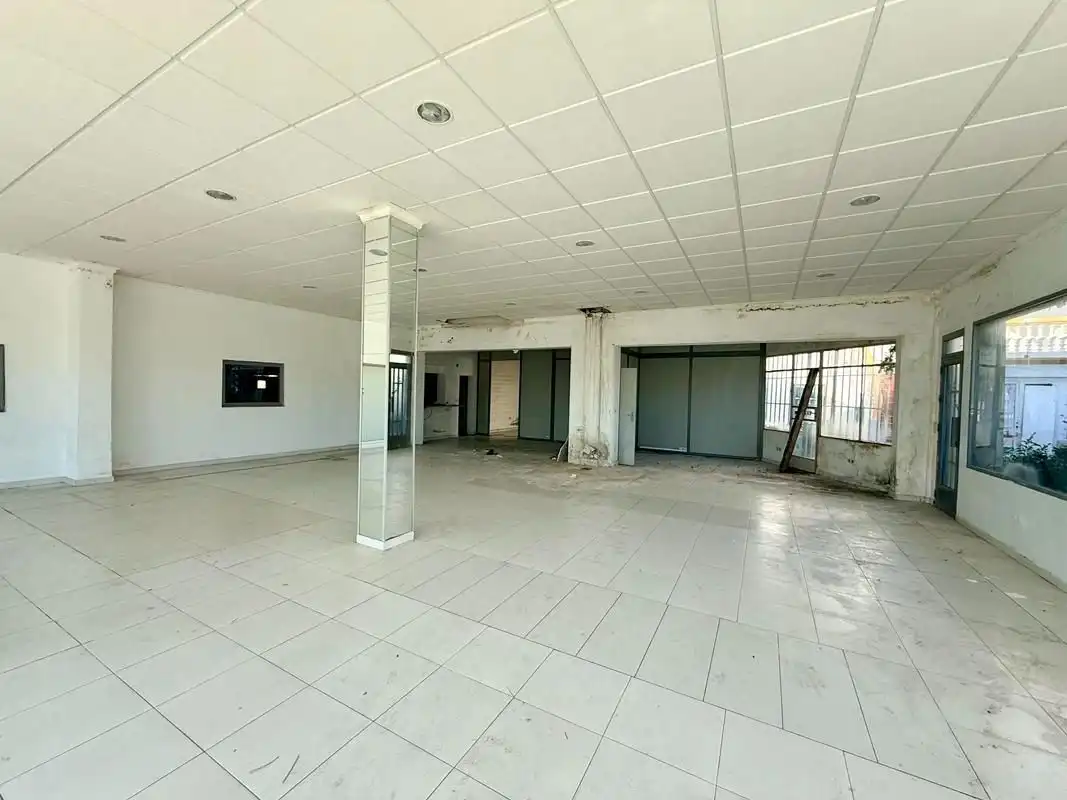 Edificio en venta en Ondara