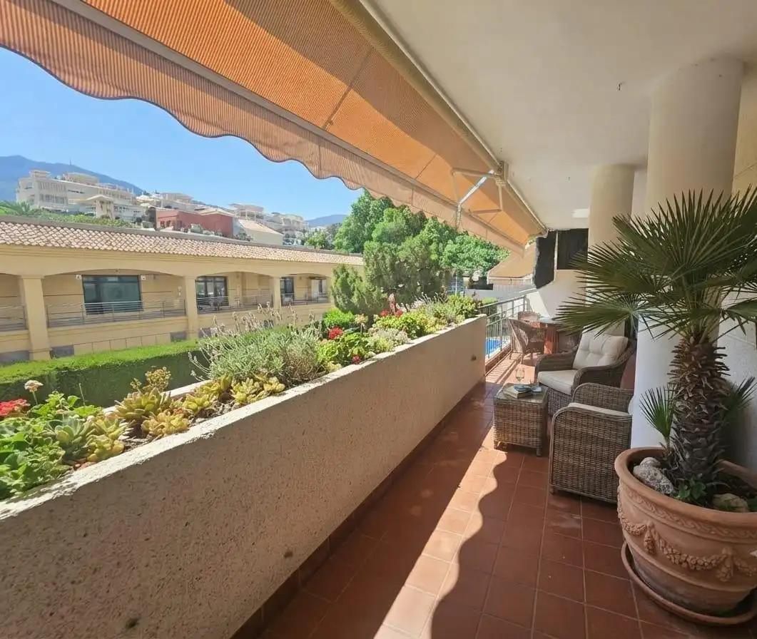 Terrassa de Apartament en venda en Benalmádena amb Aire condicionat, Calefacció i Jardí privat