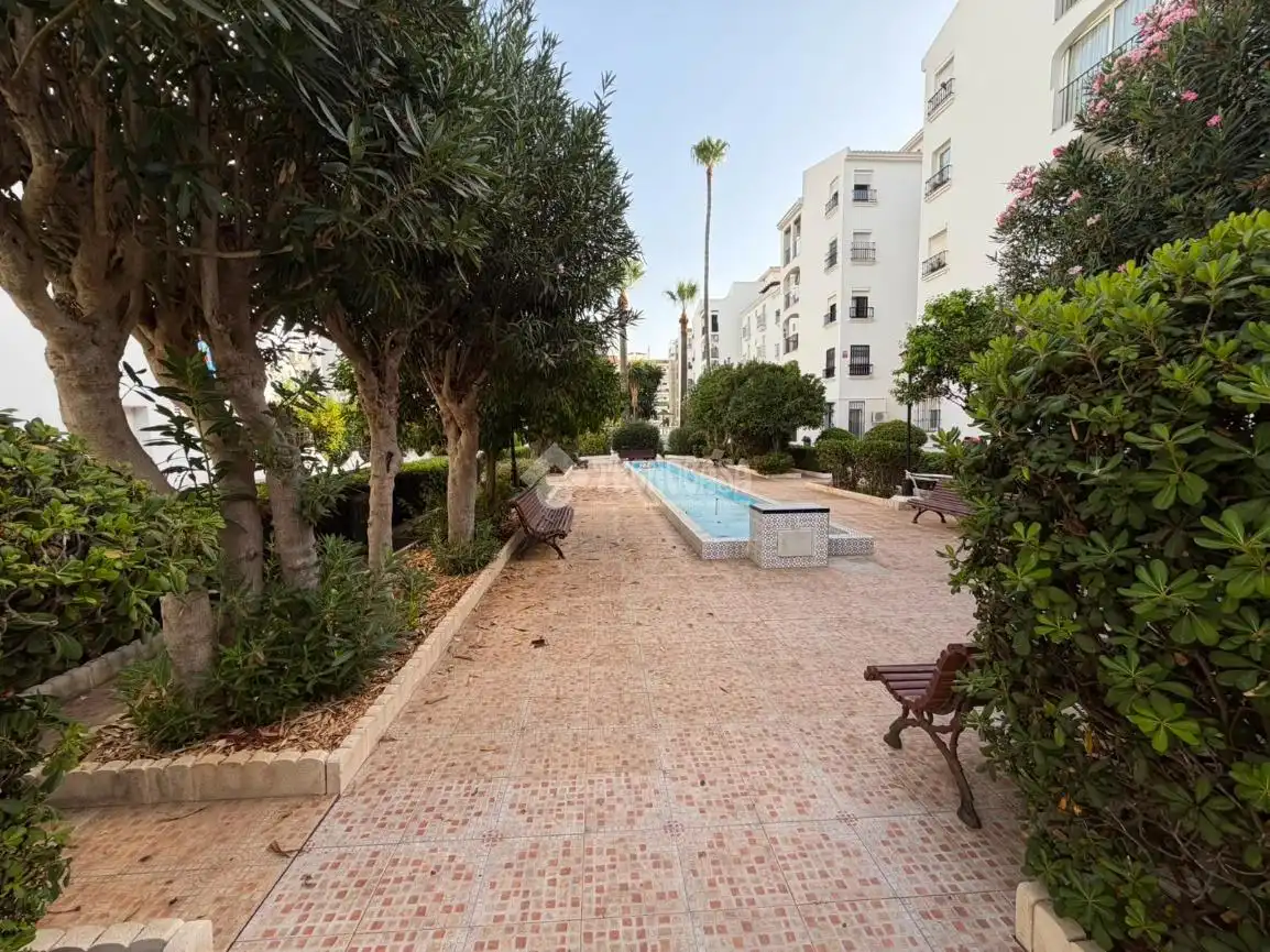 Außenansicht von Wohnung zum Verkauf in Manilva mit Parkett und Gemeinschaftspool