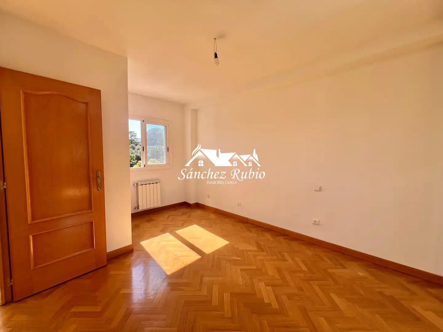 Dormitori de Casa adosada en venda en Galapagar amb Calefacció, Jardí privat i Parquet
