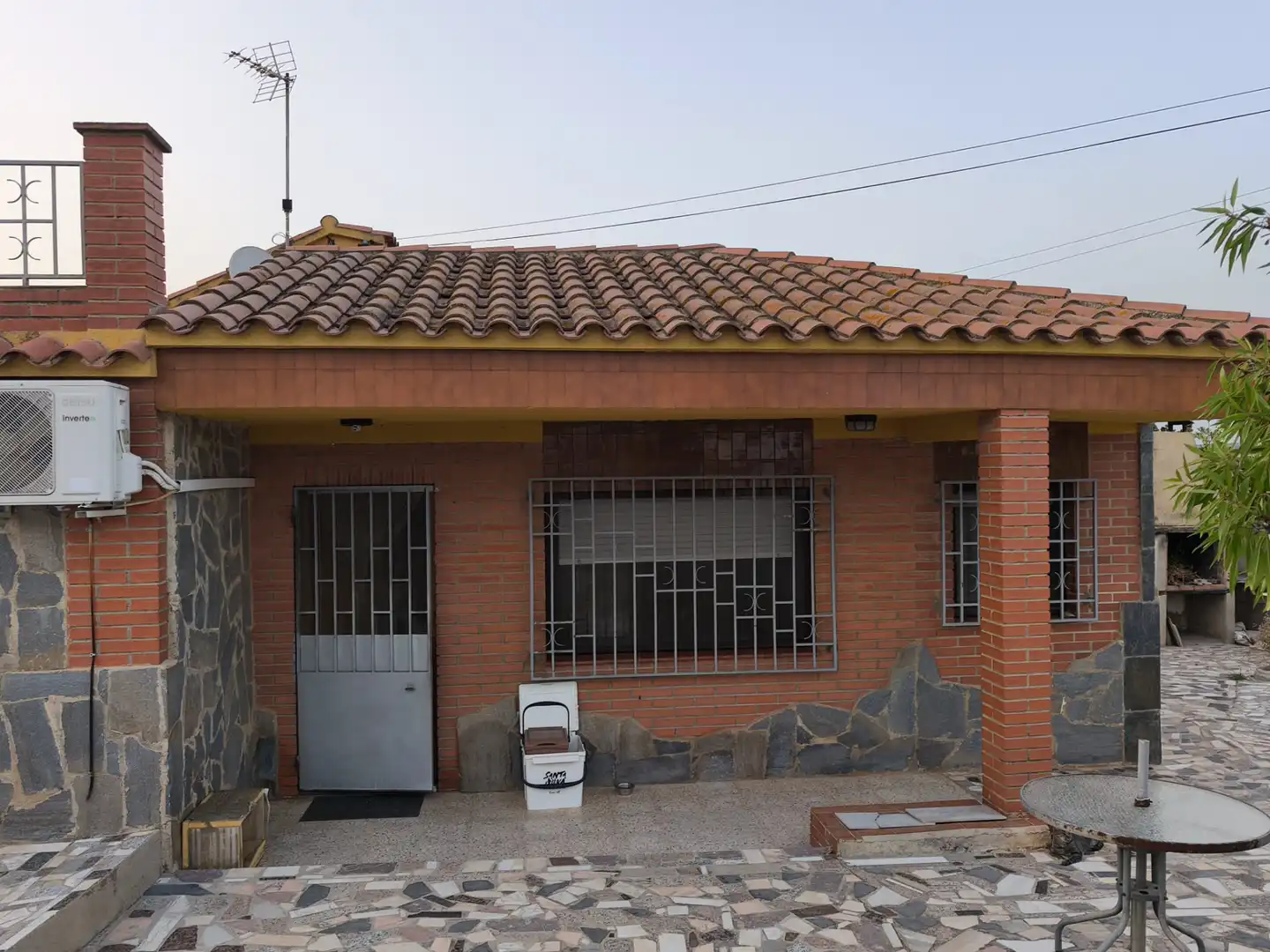 Vista exterior de Casa o xalet en venda en Santa Oliva amb Aire condicionat, Calefacció i Jardí privat