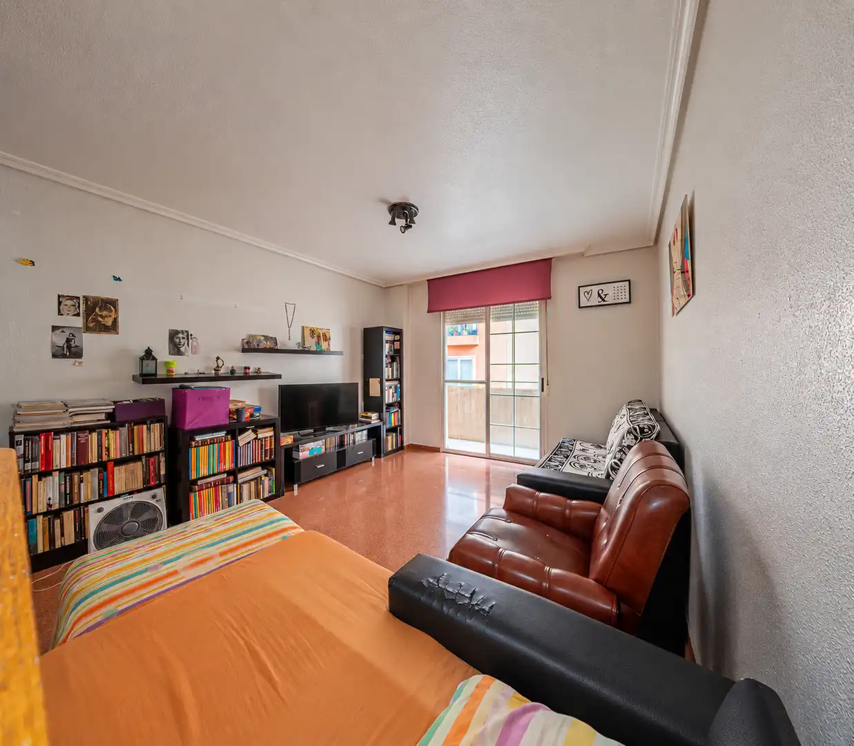 Piso con terraza en venta en Calle Vara de Rey