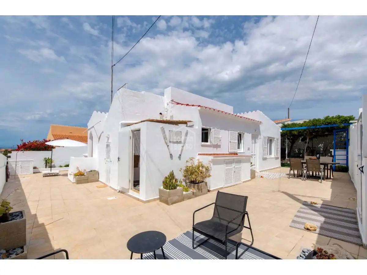Vista exterior de Casa o xalet en venda en Alaior amb Jardí privat, Terrassa i Piscina