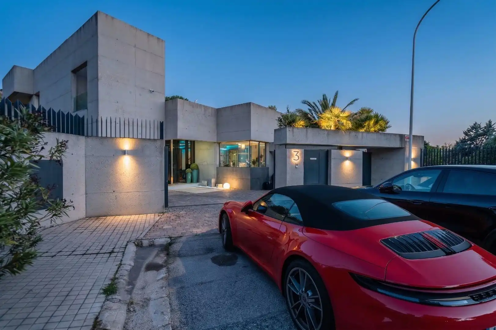 Vista exterior de Casa o xalet en venda en Villaviciosa de Odón amb Aire condicionat, Calefacció i Jardí privat