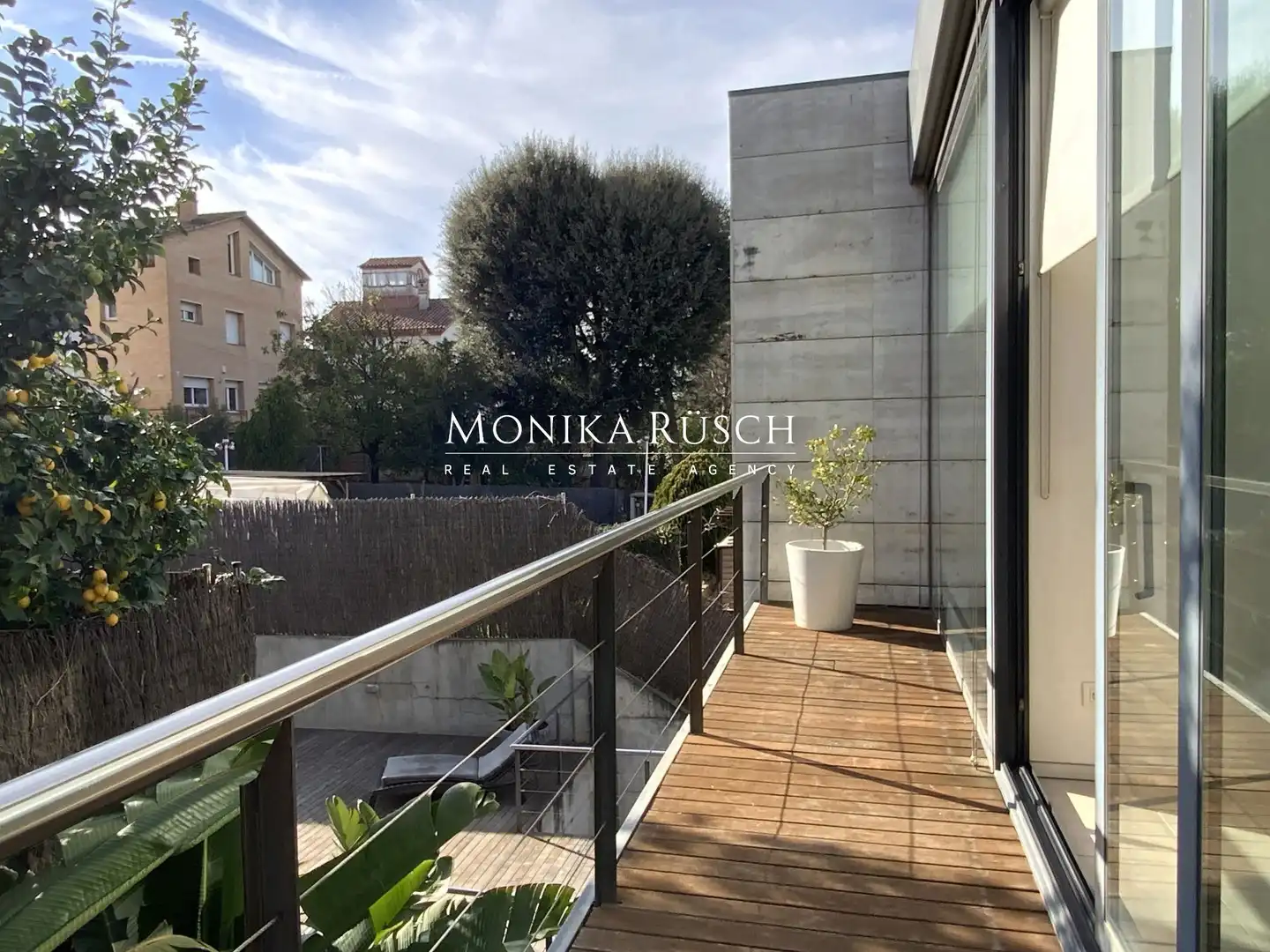 Terrassa de Casa o xalet en venda en Sant Cugat del Vallès amb Aire condicionat, Calefacció i Jardí privat