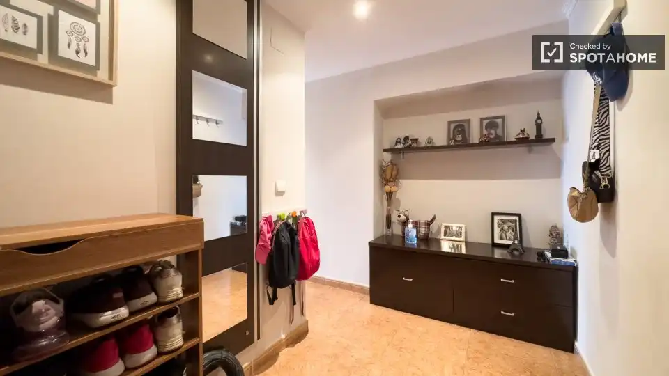 Piso para compartir en Sant Adrià de Besòs con Aire acondicionado, Calefacción y Amueblado