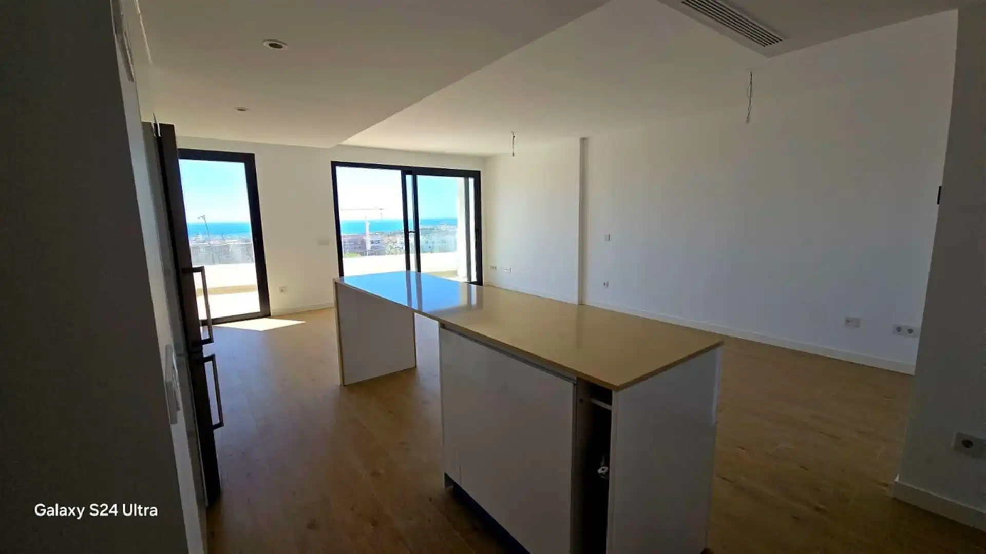 Cuina de Apartament en venda en Estepona amb Aire condicionat i Terrassa