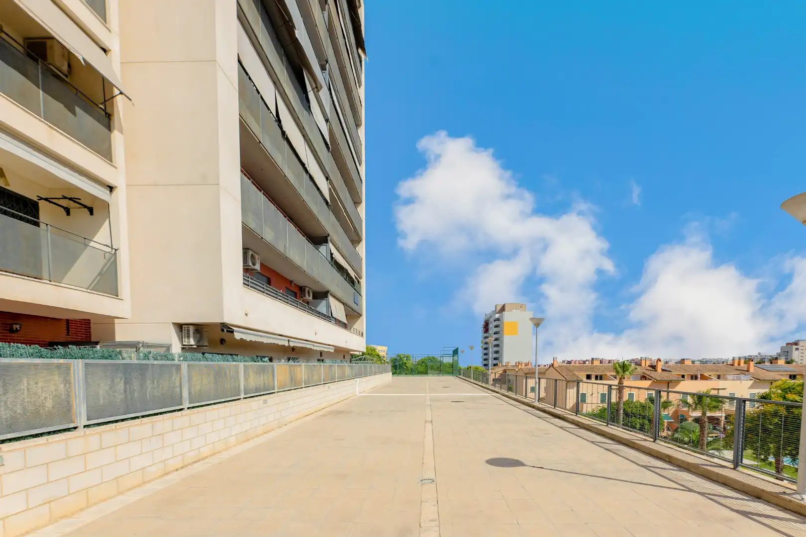 Exterior view of Flat for sale in Paterna  with Air Conditioner, Storage room and Balcony