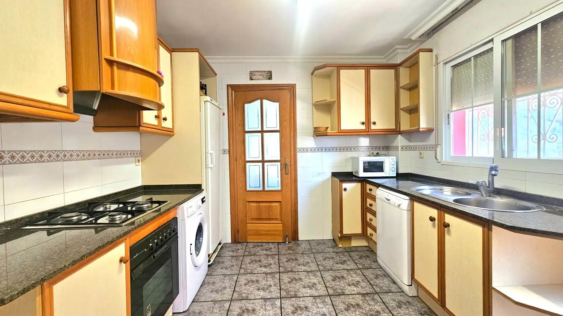 Cocina de Casa o chalet en venta en Cartagena con Aire acondicionado, Jardín privado y Piscina