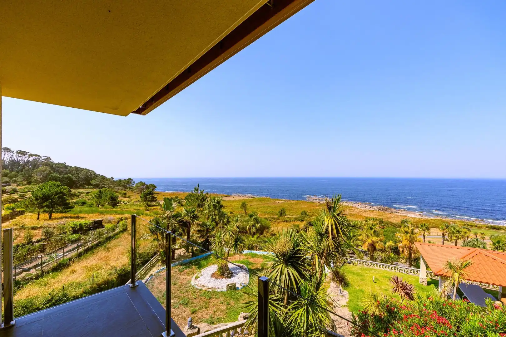 Terrace of Houses for sale in Oia  with Air Conditioner, Heating and Private garden
