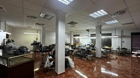 Foto 2 de Edifici en venda a Avenida Pais Valencia, Llombai, Valencia