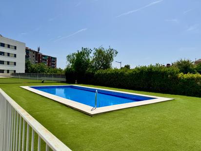 Piscina de Pis en venda en Sabadell amb Aire condicionat, Calefacció i Jardí privat